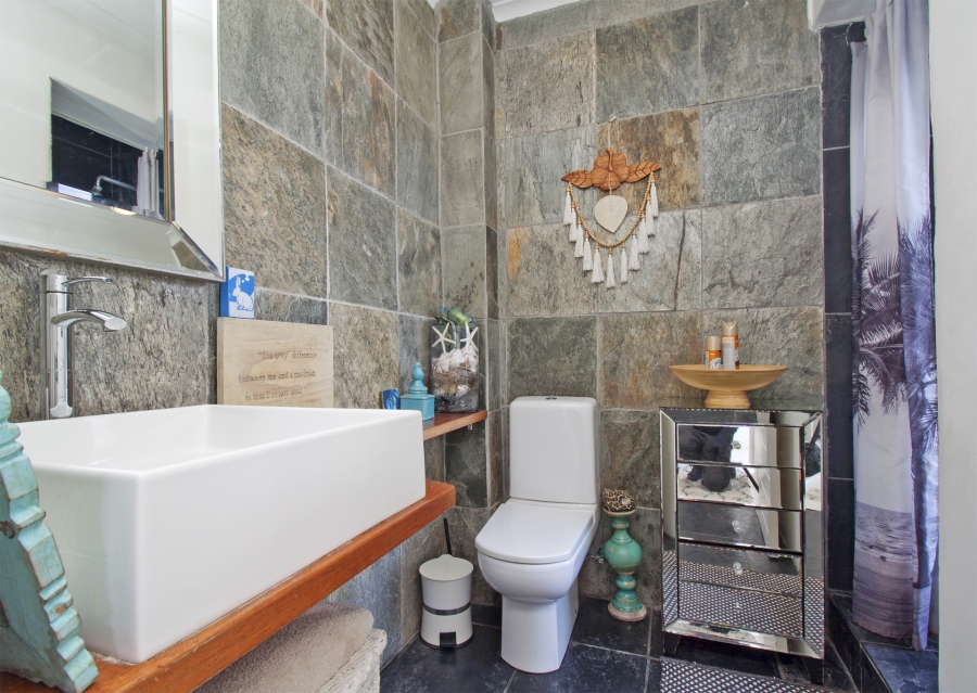 4 Bedroom Property for Sale in Misty Cliffs Western Cape